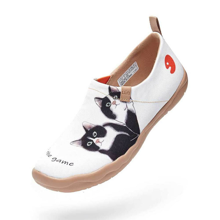 UIN Footwear Women Milky Kitty Women Canvas loafers