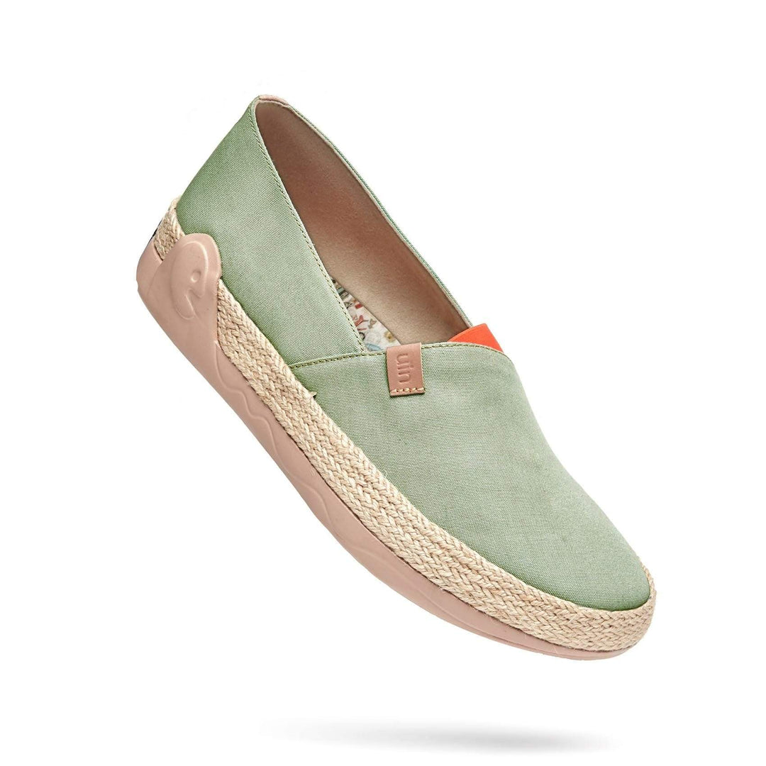 UIN Men Marbella Morandi Green Canvas loafers