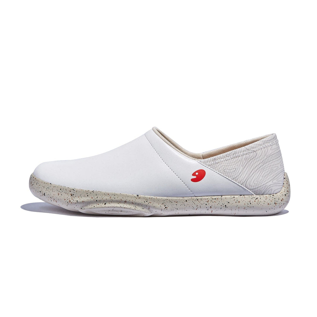 UIN Women Bright White Mojacar II Women Canvas loafers