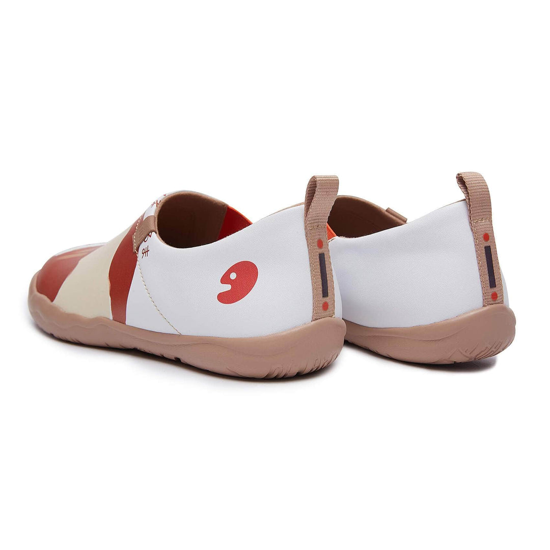 UIN Women Daruma-White Canvas loafers