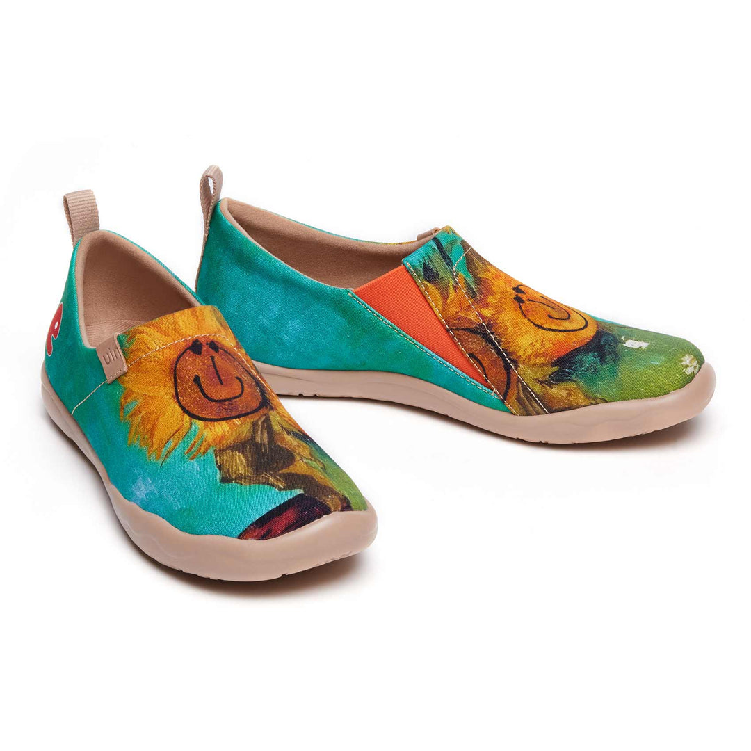 UIN Women Foral Smiley Toledo I Women Canvas loafers