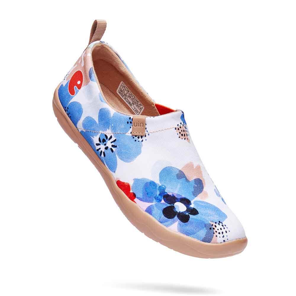 UIN Women Forget Me Nots Women Canvas loafers