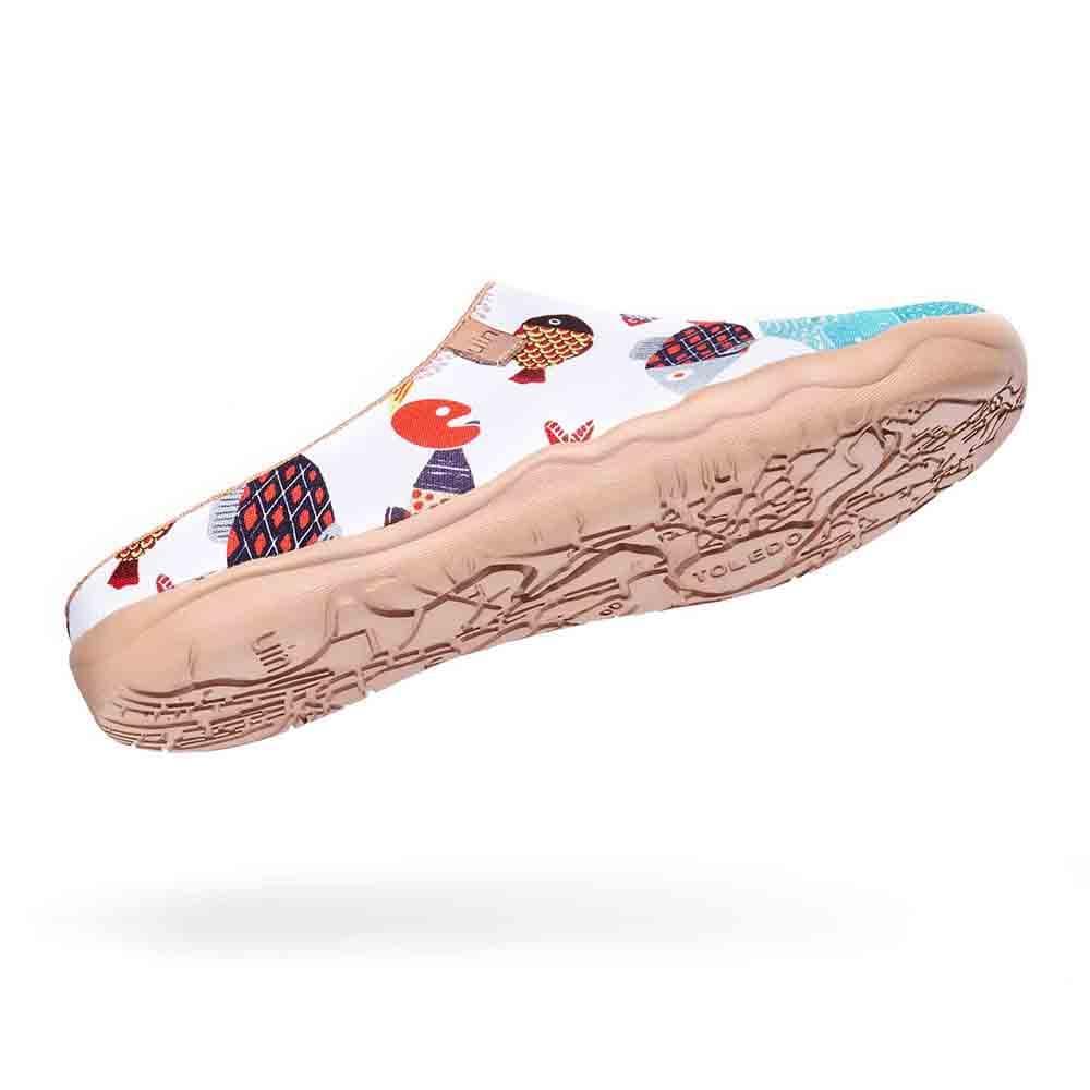 UIN Women Happy Fish Women Slipper Canvas loafers