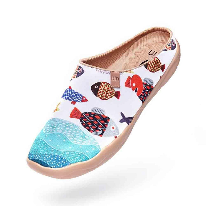 UIN Women Happy Fish Women Slipper Canvas loafers