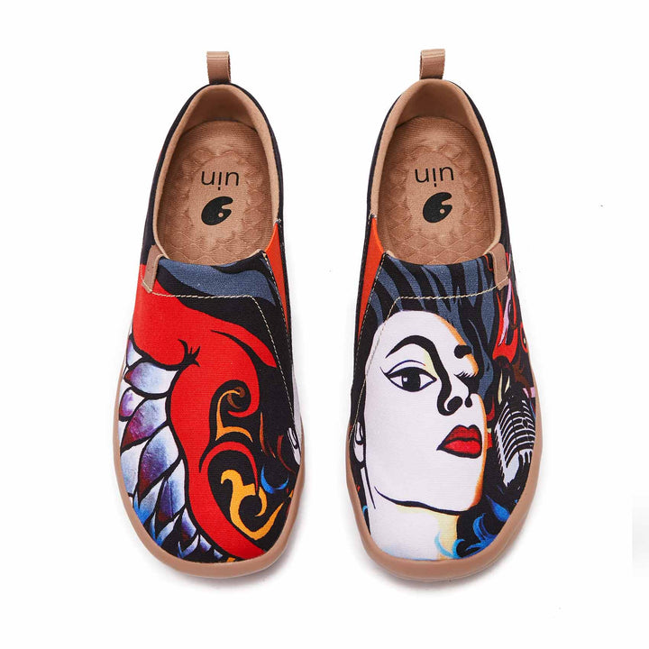 UIN Women I am A Singer Canvas loafers