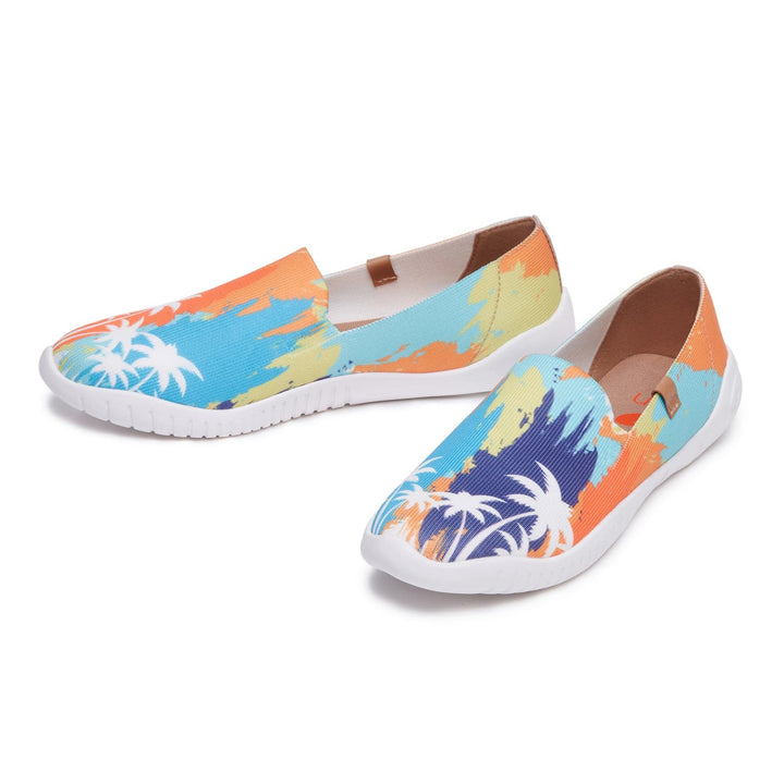 UIN Women Palm Reflections Minorca II Women Canvas loafers