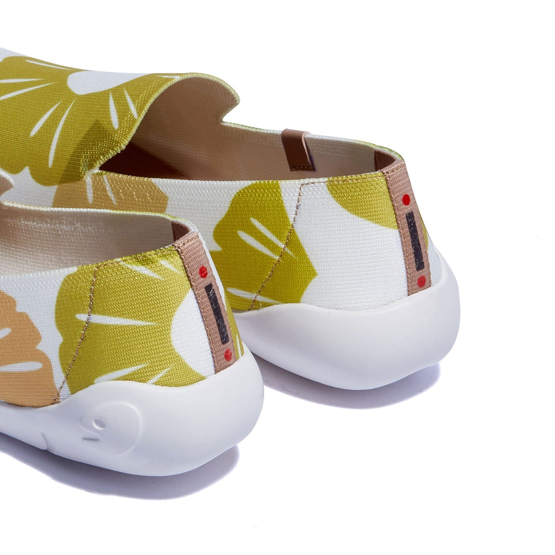 UIN Footwear Women Pineapple Slices Menorca II Women Canvas loafers