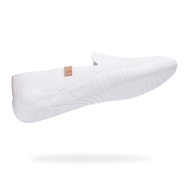 UIN Women Pure White Minorca II Women Canvas loafers