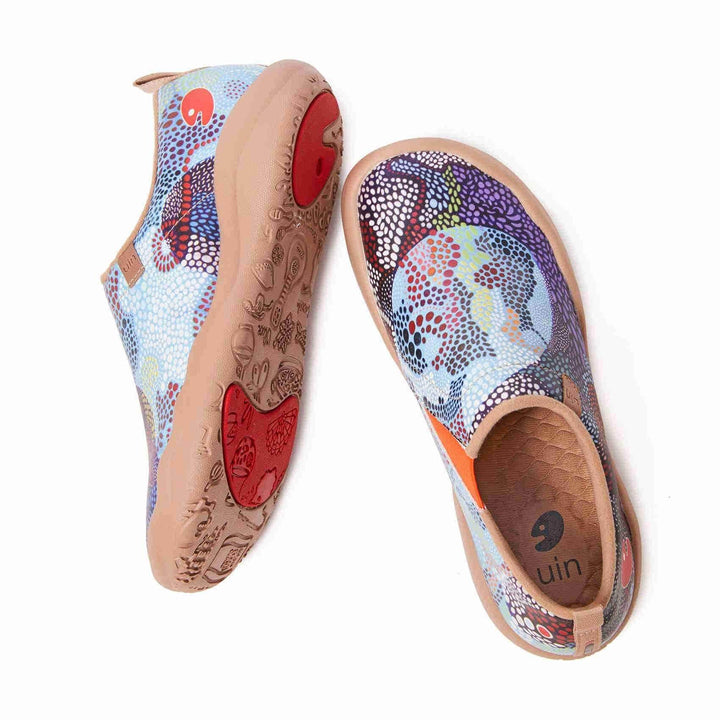 UIN Women Underwater Mosaic Canvas loafers