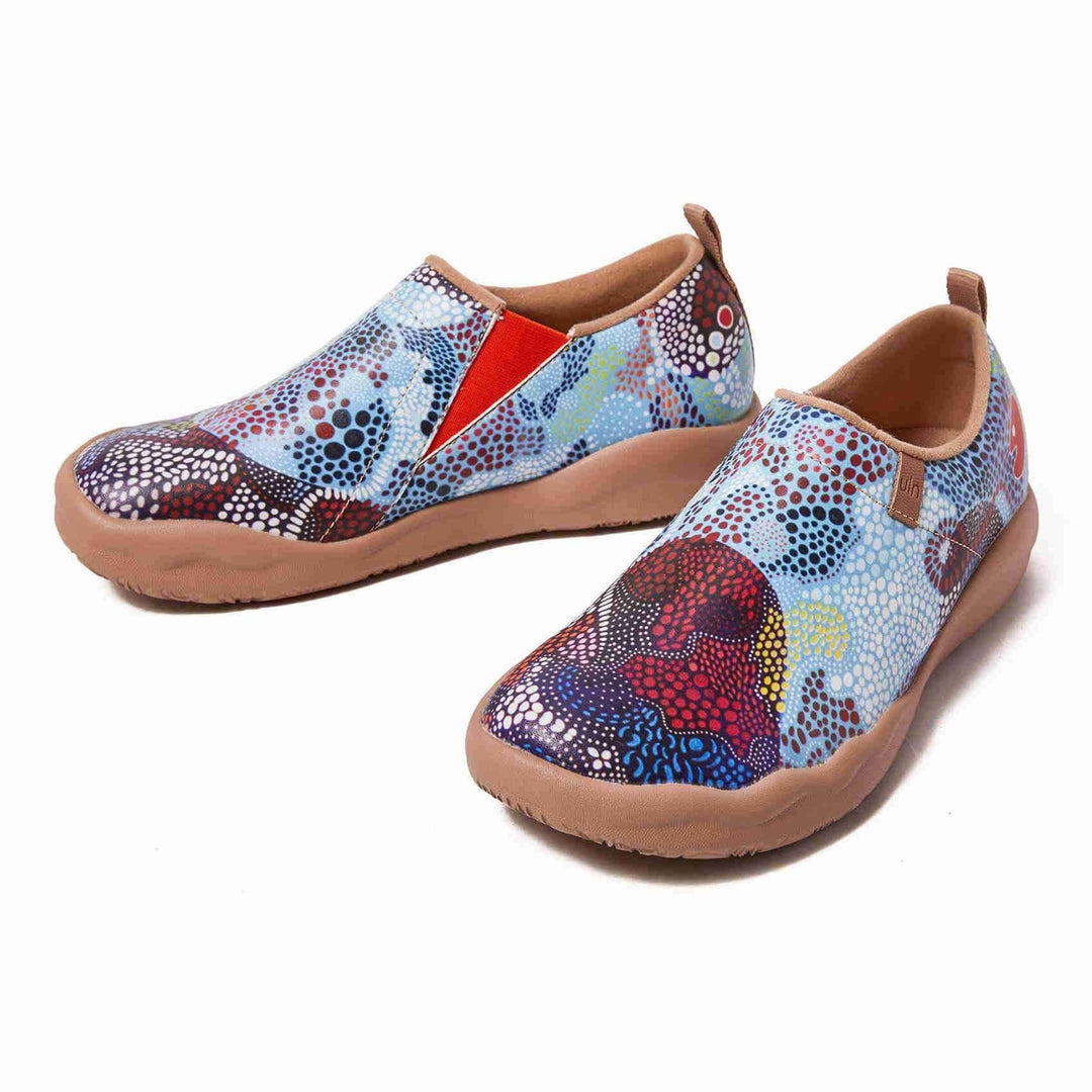 UIN Women Underwater Mosaic Canvas loafers