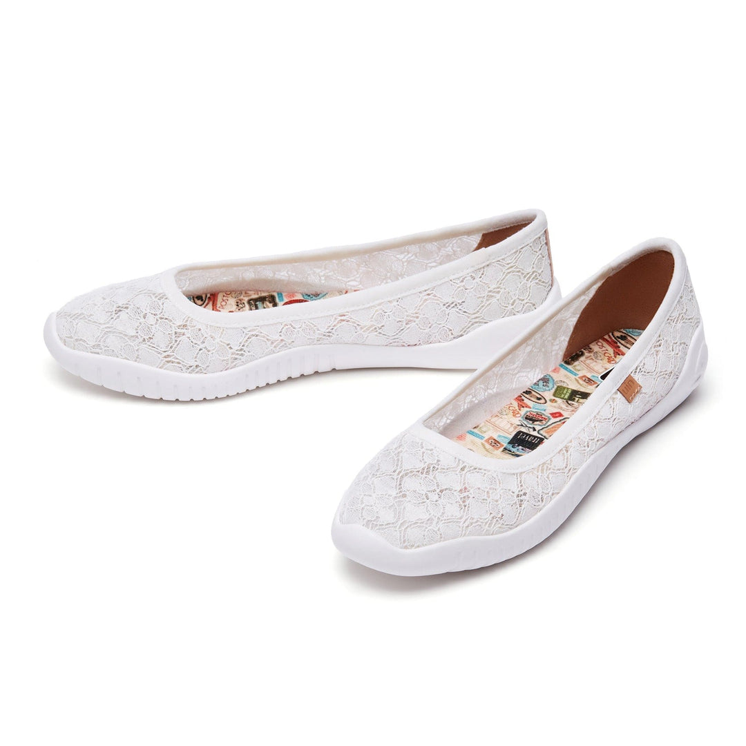 UIN Women White Lace Minorca III Women Canvas loafers